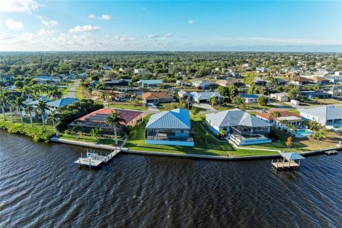 Купить виллу или дом в Пунта-Горда, Флорида 8 комнат, 226.4м2, № 2201231 - фото 7