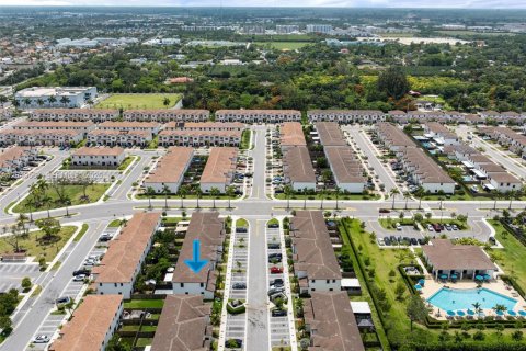 Touwnhouse à vendre à Homestead, Floride: 3 chambres, 123.37 m2 № 2087278 - photo 6