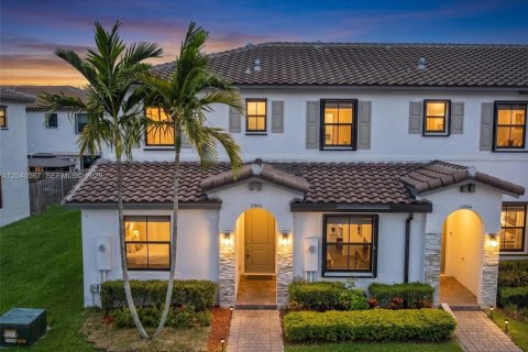 Touwnhouse à vendre à Homestead, Floride: 3 chambres, 123.37 m2 № 2087278 - photo 4
