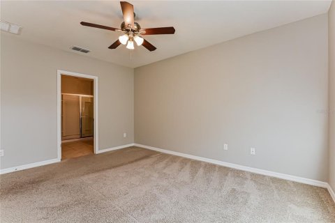 House in Davenport, Florida 4 bedrooms, 171.96 sq.m. № 1902847 - photo 9