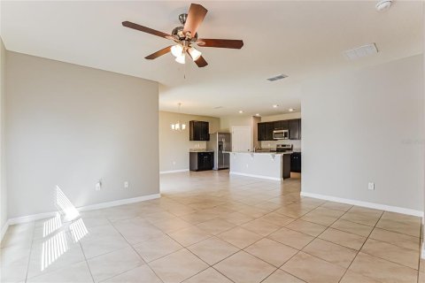 House in Davenport, Florida 4 bedrooms, 171.96 sq.m. № 1902847 - photo 5