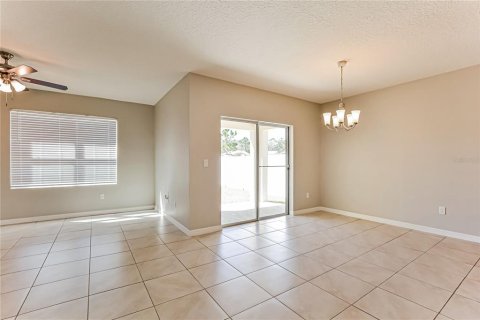 House in Davenport, Florida 4 bedrooms, 171.96 sq.m. № 1902847 - photo 2