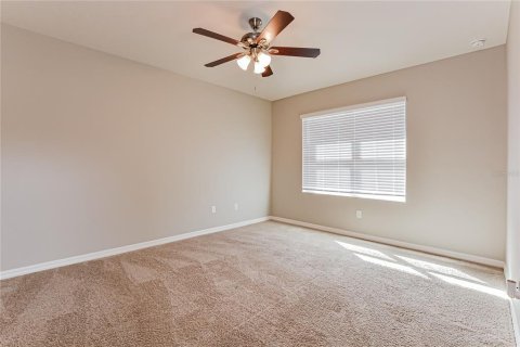 House in Davenport, Florida 4 bedrooms, 171.96 sq.m. № 1902847 - photo 8