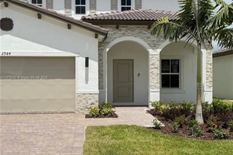 Villa ou maison à louer à Homestead, Floride: 3 chambres, 288 m2 № 1970648 - photo 1