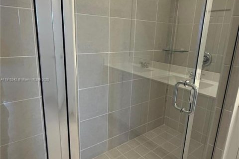 Villa ou maison à louer à Homestead, Floride: 3 chambres, 288 m2 № 1970648 - photo 12