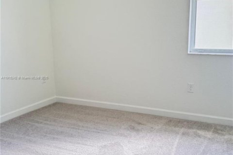 Villa ou maison à louer à Homestead, Floride: 3 chambres, 288 m2 № 1970648 - photo 30