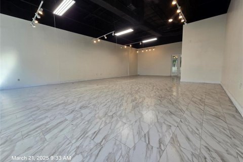 Immobilier commercial à louer à Orlando, Floride: 204.38 m2 № 1822517 - photo 10