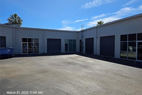 Immobilier commercial à louer à Orlando, Floride: 204.38 m2 № 1822517 - photo 15