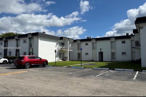 Condominio en venta en Miami, Florida, 2 dormitorios, 70.88 m2 № 2000463 - foto 16