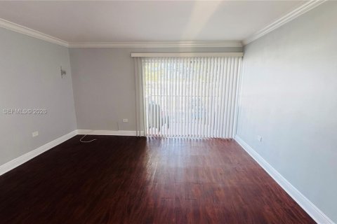 Condominio en venta en Miami, Florida, 2 dormitorios, 70.88 m2 № 2000463 - foto 8