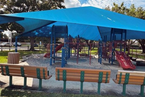 Condominio en venta en Miami, Florida, 2 dormitorios, 70.88 m2 № 2000463 - foto 15