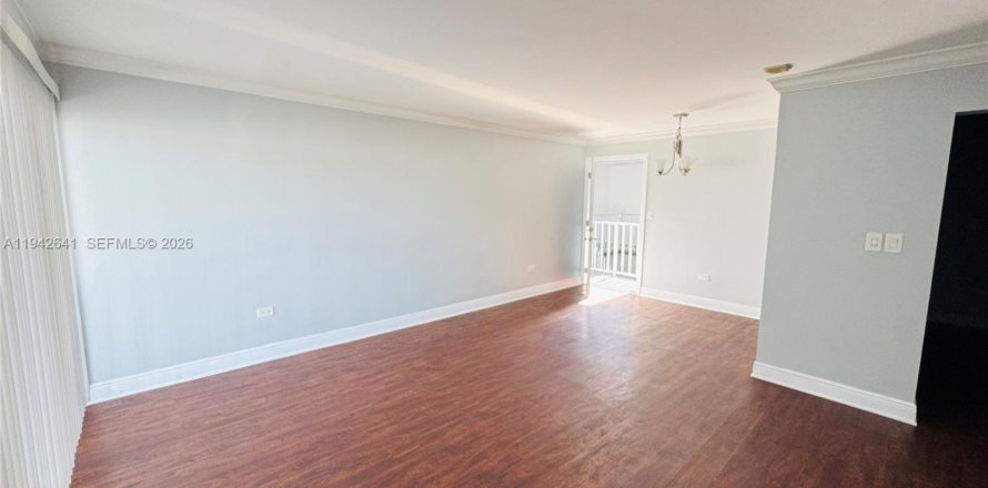 Condominio en Miami, Florida, 2 dormitorios  № 2000463