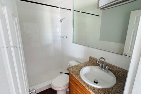 Condominio en venta en Miami, Florida, 2 dormitorios, 70.88 m2 № 2000463 - foto 7