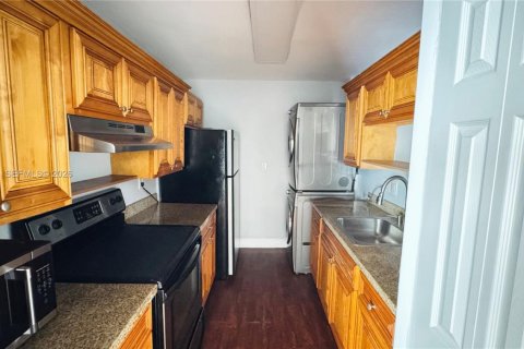 Condominio en venta en Miami, Florida, 2 dormitorios, 70.88 m2 № 2000463 - foto 9