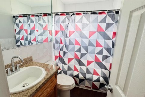 Condominio en venta en Miami, Florida, 2 dormitorios, 70.88 m2 № 2000463 - foto 6