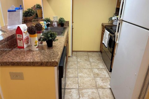 Villa ou maison à vendre à Winter Garden, Floride: 2 chambres № 2051466 - photo 6