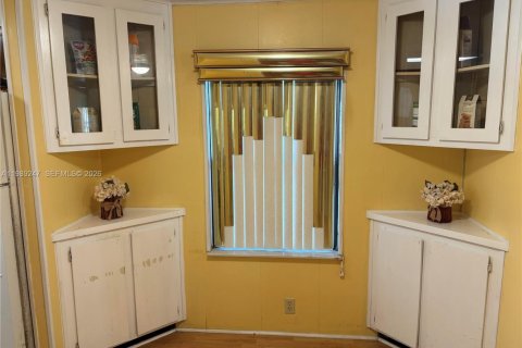 Villa ou maison à vendre à Winter Garden, Floride: 2 chambres № 2051466 - photo 7