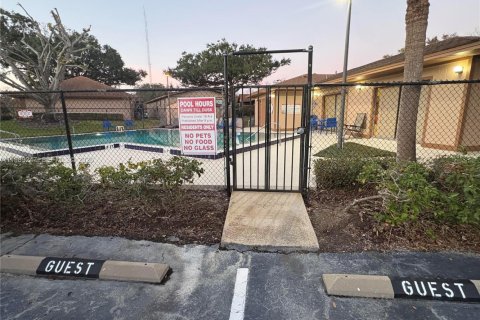 Villa ou maison à vendre à Winter Garden, Floride: 2 chambres № 2051466 - photo 17