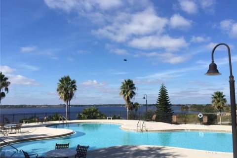 Casa en venta en Auburndale, Florida, 3 dormitorios, 206.52 m2 № 2098451 - foto 3
