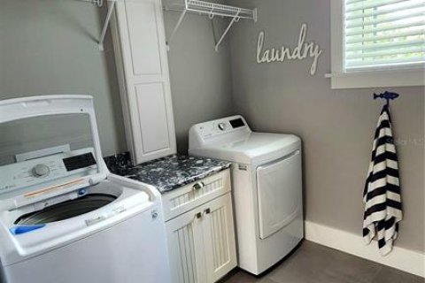 Casa en venta en Auburndale, Florida, 3 dormitorios, 206.52 m2 № 2098451 - foto 28