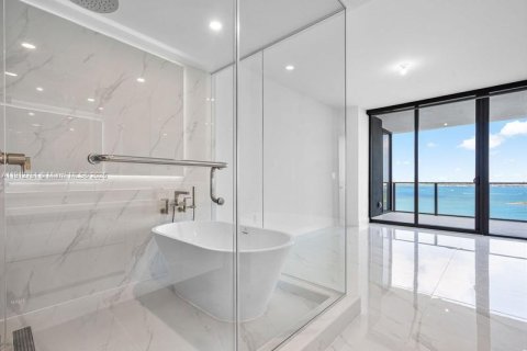 Copropriété à vendre à Miami, Floride: 3 chambres, 152.27 m2 № 1968746 - photo 21