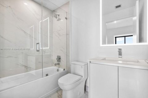 Copropriété à vendre à Miami, Floride: 3 chambres, 152.27 m2 № 1968746 - photo 27