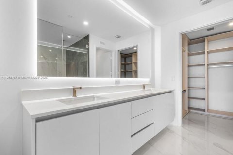 Copropriété à vendre à Miami, Floride: 3 chambres, 152.27 m2 № 1968746 - photo 23