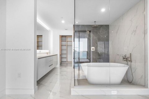 Copropriété à vendre à Miami, Floride: 3 chambres, 152.27 m2 № 1968746 - photo 20