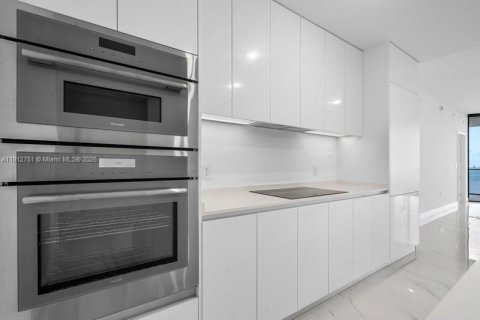 Copropriété à vendre à Miami, Floride: 3 chambres, 152.27 m2 № 1968746 - photo 15