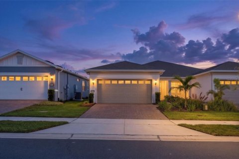 House in Winter Garden, Florida 2 bedrooms, 146.23 sq.m. № 2368766
