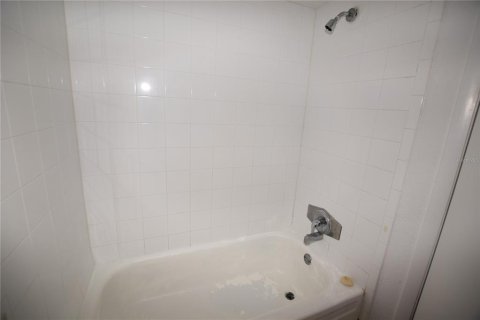 Copropriété à louer à Orlando, Floride: 1 chambre, 70.23 m2 № 2398873 - photo 12