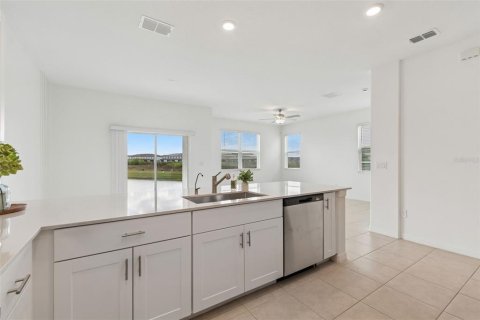 Adosado en venta en San Antonio, Florida, 3 dormitorios, 167.32 m2 № 2130157 - foto 8