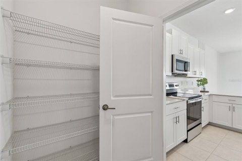 Adosado en venta en San Antonio, Florida, 3 dormitorios, 167.32 m2 № 2130157 - foto 16