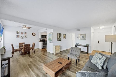 Condominio en venta en Sarasota, Florida, 1 dormitorio, 71.35 m2 № 1631497 - foto 6