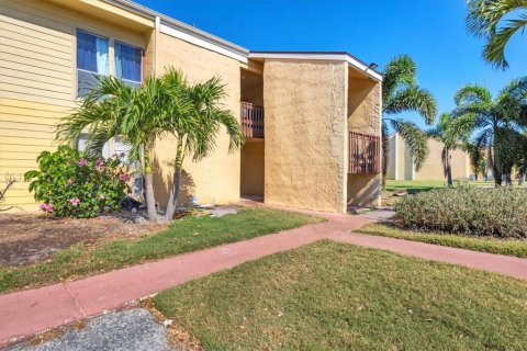 Condominio en venta en Sarasota, Florida, 1 dormitorio, 71.35 m2 № 1631497 - foto 2