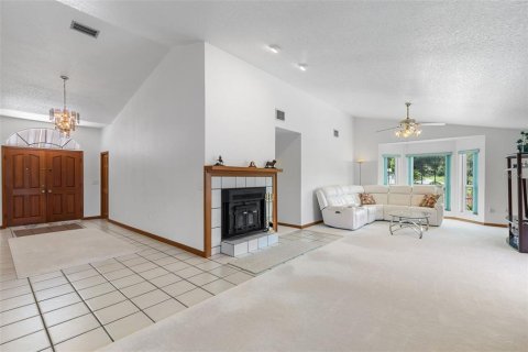 House in Fruitland Park, Florida 3 bedrooms, 235.6 sq.m. № 1844394 - photo 6