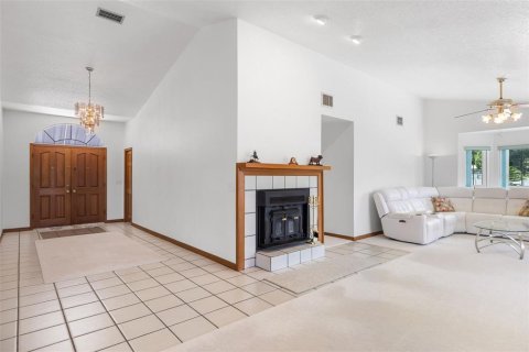 House in Fruitland Park, Florida 3 bedrooms, 235.6 sq.m. № 1844394 - photo 7