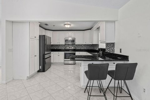 House in Orlando, Florida 3 bedrooms, 142.7 sq.m. № 1883764 - photo 8