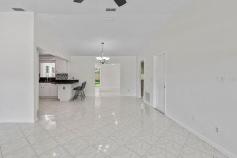 House in Orlando, Florida 3 bedrooms, 142.7 sq.m. № 1883764 - photo 7