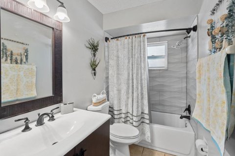 House in Orlando, Florida 3 bedrooms, 142.7 sq.m. № 1883764 - photo 21