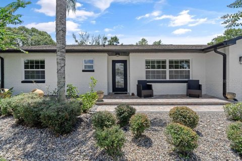 House in Orlando, Florida 3 bedrooms, 142.7 sq.m. № 1883764 - photo 3
