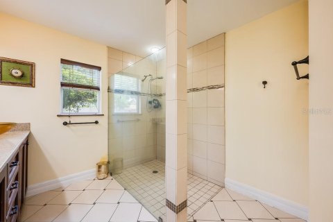 Casa en venta en Orlando, Florida, 4 dormitorios, 242.94 m2 № 1914518 - foto 15