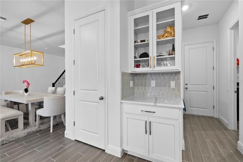 Villa ou maison à louer à Windermere, Floride: 4 chambres, 291.71 m2 № 2318675 - photo 11