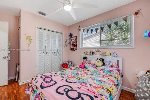 Casa en venta en North Lauderdale, Florida, 4 dormitorios, 120.77 m2 № 1973896 - foto 17