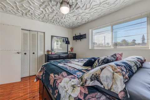 Casa en venta en North Lauderdale, Florida, 4 dormitorios, 120.77 m2 № 1973896 - foto 15