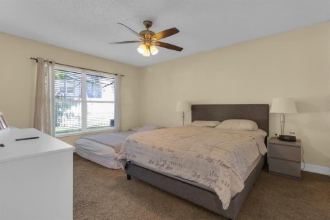 House in Orlando, Florida 4 bedrooms, 173.36 sq.m. № 2150457 - photo 23