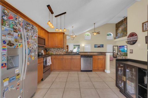 House in Orlando, Florida 4 bedrooms, 173.36 sq.m. № 2150457 - photo 6