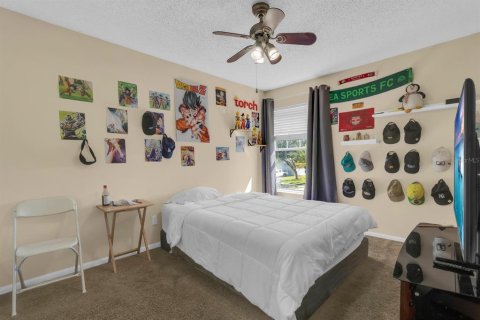 House in Orlando, Florida 4 bedrooms, 173.36 sq.m. № 2150457 - photo 15
