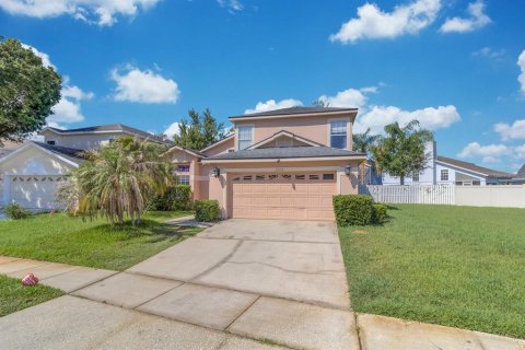 House in Orlando, Florida 4 bedrooms, 173.36 sq.m. № 2150457