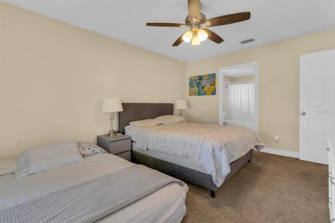 House in Orlando, Florida 4 bedrooms, 173.36 sq.m. № 2150457 - photo 24